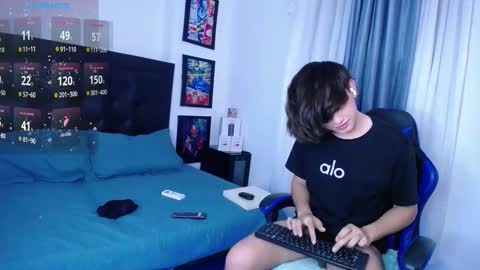 Snapshot of andyboy_19 chatting on 11/05/25, 11:27 andy online show from 11/05/25, 11:27