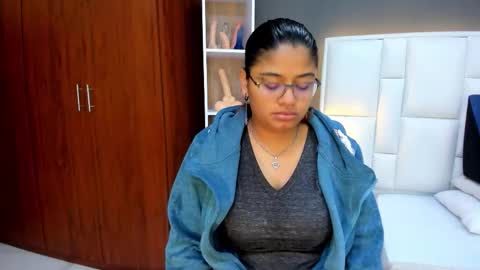 Snapshot of andyel2017 chatting on 12/19/25, 12:12 Andy D online show from 12/19/25, 12:12
