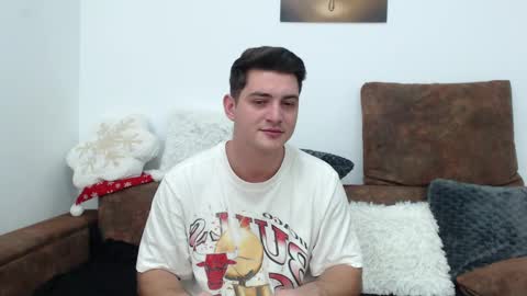 Snapshot of andyfame1 chatting on 01/06/25, 02:03 Andy Fame online show from 01/06/25, 02:03