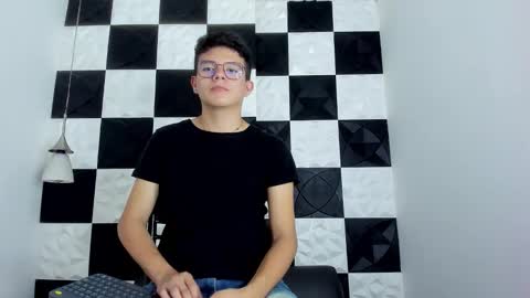 andyfame11 online show from 12/21/25, 06:59