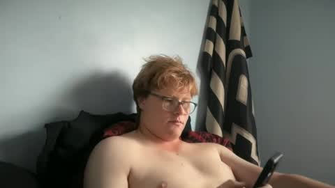 Snapshot of andyhasabigdick chatting on 07/10/26, 09:28 Andy online show from 07/10/26, 09:28