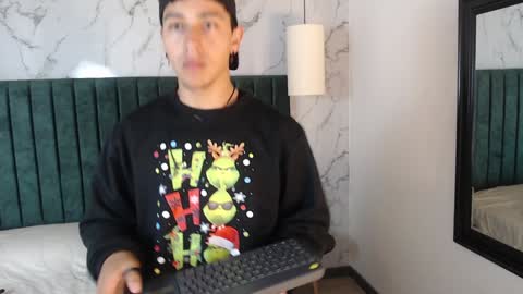 Snapshot of andyjoy_ chatting on 12/19/24, 02:57 Andy Joy online show from 12/19/24, 02:57