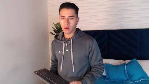 Snapshot of andyjoy_ chatting on 12/27/24, 11:50 Andy Joy online show from 12/27/24, 11:50