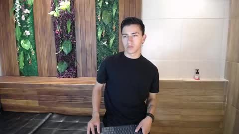 Snapshot of andyjoy_ chatting on 01/09/25, 11:25 Andy Joy online show from 01/09/25, 11:25
