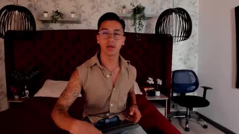 Snapshot of andyjoy_ chatting on 09/24/25, 11:35 Andy Joy  online show from 09/24/25, 11:35