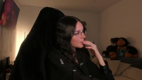Snapshot of anelisse_ chatting on 03/01/26, 02:57 online show from 03/01/26, 02:57