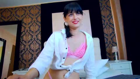 Snapshot of aneshereforu chatting on 03/11/25, 02:40 Anes online show from 03/11/25, 02:40