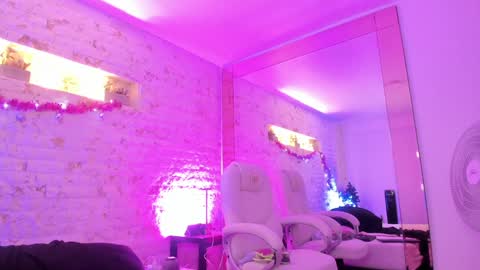 anette_cooper online show from 12/23/24, 12:52