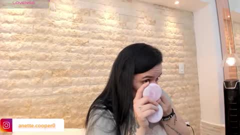 anette_cooper online show from 12/18/25, 04:07