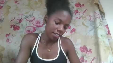 Snapshot of angeeliine chatting on 03/18/26, 06:44 angeeliine online show from 03/18/26, 06:44