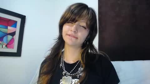 Snapshot of angel__dreams chatting on 03/27/26, 03:23 ANGEL online show from 03/27/26, 03:23