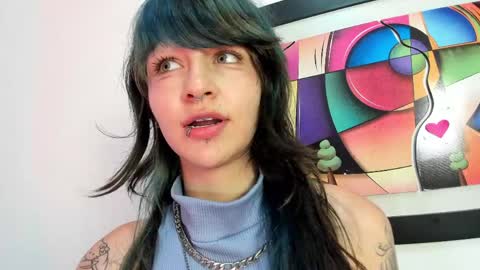 Snapshot of angel__dreams chatting on 05/18/26, 04:07 ANGEL online show from 05/18/26, 04:07