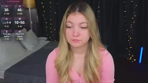 Snapshot of angel__grace chatting on 03/15/26, 12:27 Grace online show from 03/15/26, 12:27