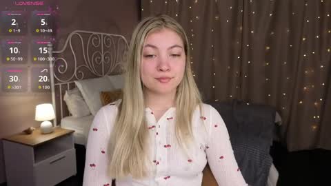 Snapshot of angel__grace chatting on 04/15/26, 12:28 Grace online show from 04/15/26, 12:28