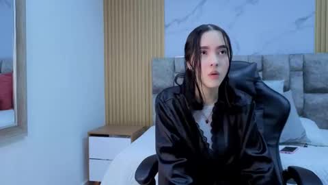 angel__kiss online show from 10/17/25, 11:57