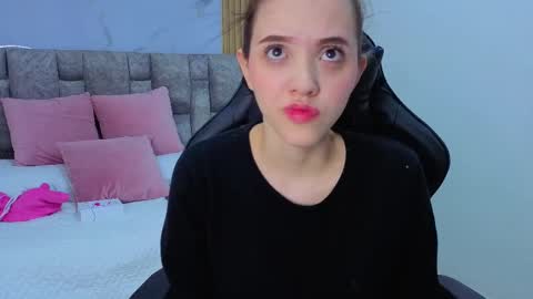 angel__kiss online show from 11/21/25, 11:53