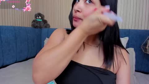 Snapshot of angel__ponce chatting on 12/14/25, 12:10 angel__ponce online show from 12/14/25, 12:10