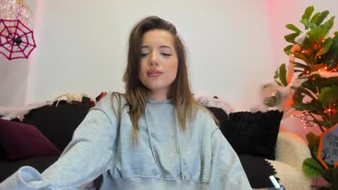 angel__vibe online show from 10/22/25, 07:35