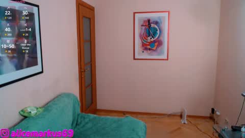 Alice PRIVATE IS OPEN online show from 04/15/26, 11:06