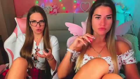 Ivanna and Jessica online show from 06/19/26, 03:11