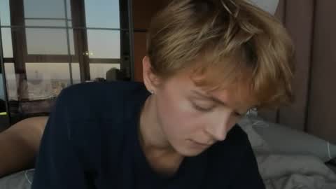 angel_andreww online show from 04/28/26, 04:12