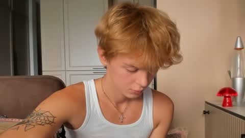 angel_andreww online show from 06/16/26, 09:01