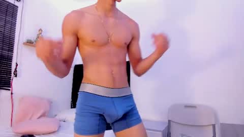 angel_boy0 online show from 06/25/26, 08:24
