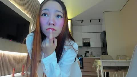 Luluu Chu  online show from 06/01/26, 06:53