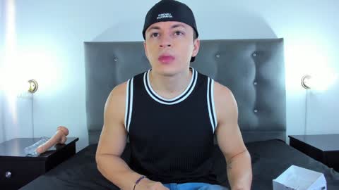 Angel Cuervo online show from 12/02/24, 12:18