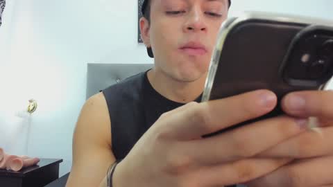 Angel Cuervo online show from 12/08/24, 01:03