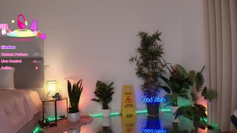 Snapshot of angel_danm_milf chatting on 10/29/25, 10:17 Patricia - online show from 10/29/25, 10:17