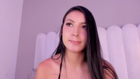 Snapshot of angel_demie chatting on 06/08/26, 01:28 Demi online show from 06/08/26, 01:28
