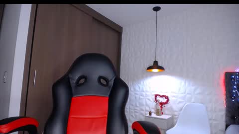 Angel online show from 02/05/25, 06:04