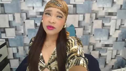 Snapshot of angel_dthroat chatting on 12/02/25, 12:10 ANGHEL online show from 12/02/25, 12:10