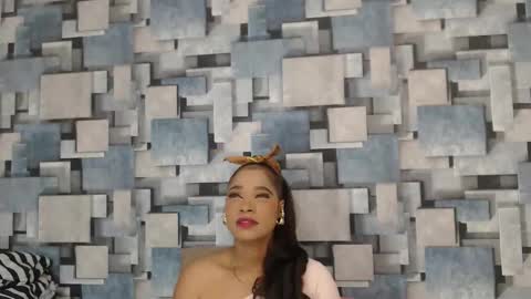 Snapshot of angel_dthroat chatting on 12/04/25, 12:03 ANGHEL online show from 12/04/25, 12:03