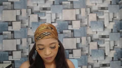 Snapshot of angel_dthroat chatting on 12/14/25, 12:32 ANGHEL online show from 12/14/25, 12:32