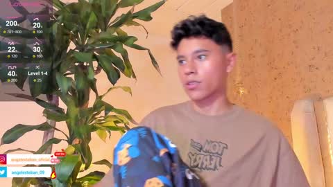 ngel Esteban  online show from 02/02/25, 07:09