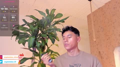 ngel Esteban  online show from 02/02/25, 10:24