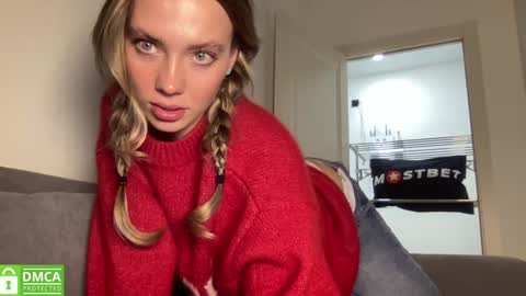 Snapshot of angel_from_sky chatting on 12/24/24, 11:38 Greetings Jess online show from 12/24/24, 11:38