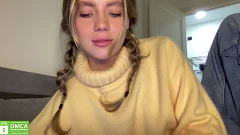 Snapshot of angel_from_sky chatting on 01/05/25, 12:31 Greetings Jess online show from 01/05/25, 12:31