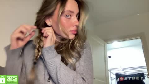 Snapshot of angel_from_sky chatting on 01/18/25, 02:44 Greetings Jess online show from 01/18/25, 02:44