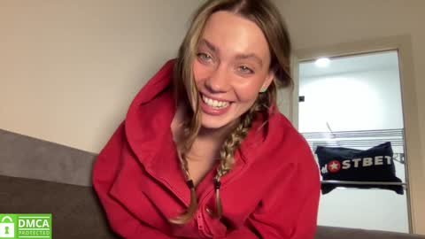 Snapshot of angel_from_sky chatting on 01/24/25, 01:57 Greetings Jess online show from 01/24/25, 01:57