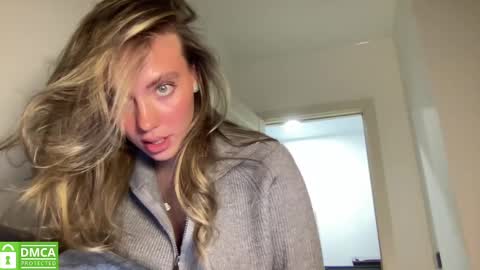 Snapshot of angel_from_sky chatting on 02/09/25, 01:46 Greetings Jess online show from 02/09/25, 01:46