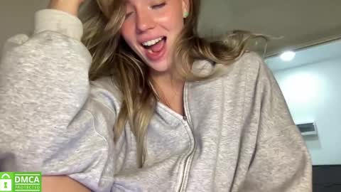 Snapshot of angel_from_sky chatting on 02/09/25, 04:50 Greetings Jess online show from 02/09/25, 04:50