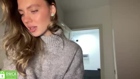 Snapshot of angel_from_sky chatting on 02/11/25, 01:41 Greetings Jess online show from 02/11/25, 01:41