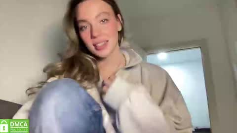 Snapshot of angel_from_sky chatting on 02/12/25, 10:56 Greetings Jess online show from 02/12/25, 10:56