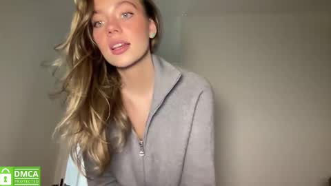 Snapshot of angel_from_sky chatting on 02/25/25, 02:54 Greetings Jess online show from 02/25/25, 02:54