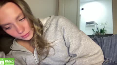 Snapshot of angel_from_sky chatting on 03/12/25, 02:45 Greetings Jess online show from 03/12/25, 02:45