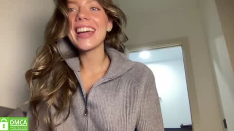 Snapshot of angel_from_sky chatting on 09/09/25, 11:32 Greetings Jess online show from 09/09/25, 11:32