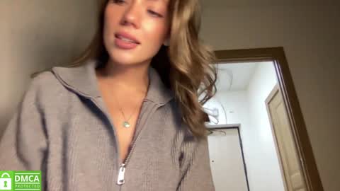 Snapshot of angel_from_sky chatting on 09/18/25, 11:45 Greetings Jess online show from 09/18/25, 11:45